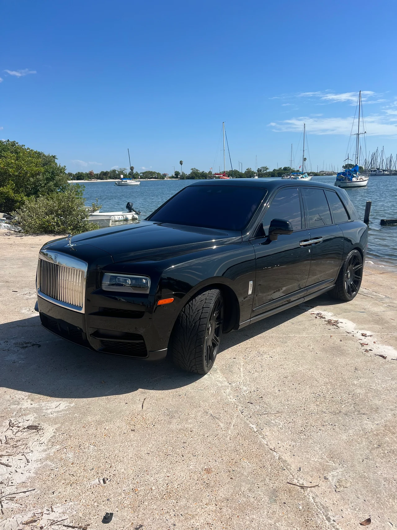 Rolls-Royce Cullinan reference photograph, view 3